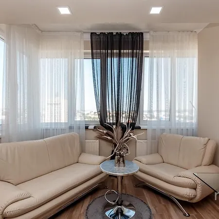 Apartment Utra Center View