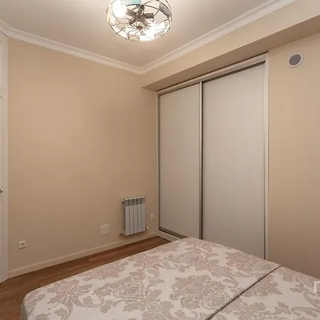 Apartment Utra Center View